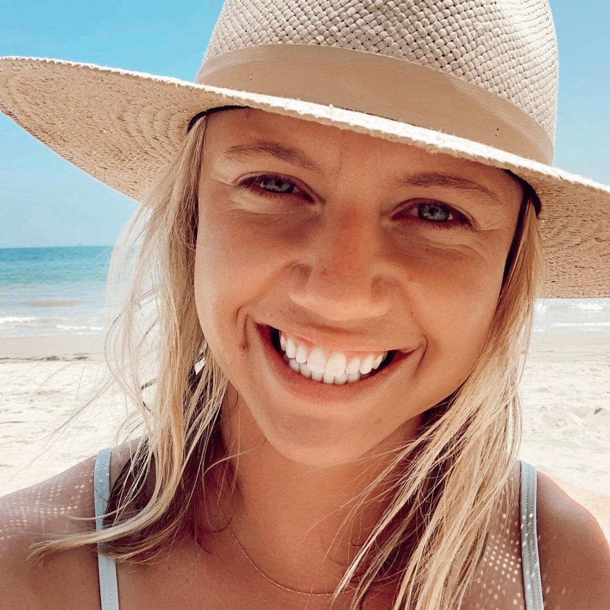 Ari Kamp of @montanamermaid Shares Summer Vibes and Her Go-To, The Miramar Leather Backpack