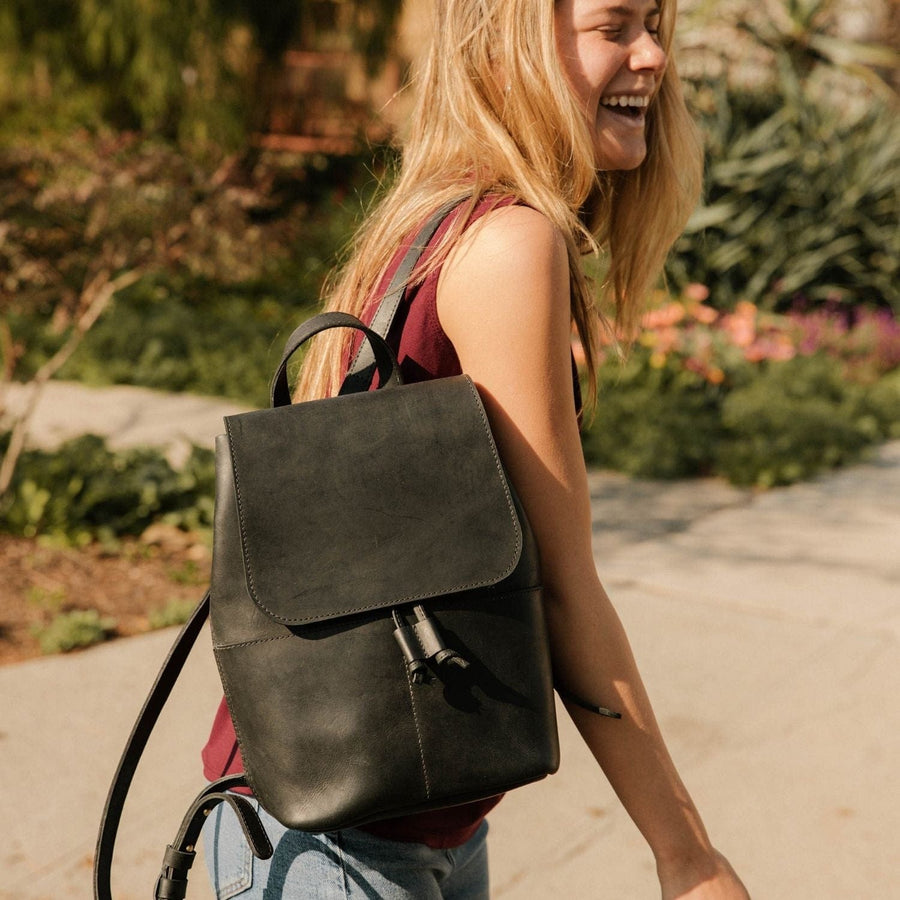 How To Adjust A Drawstring Backpack In A Minute Or Less